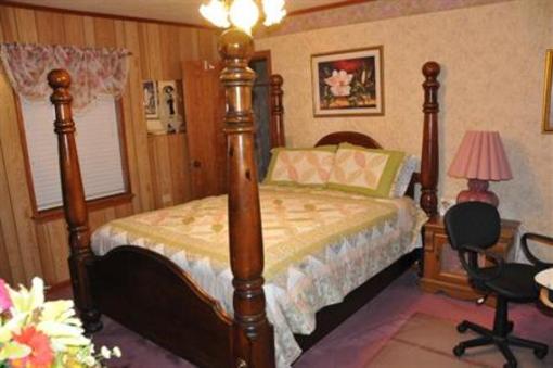фото отеля Julia's Cajun Country B&B Hotel
