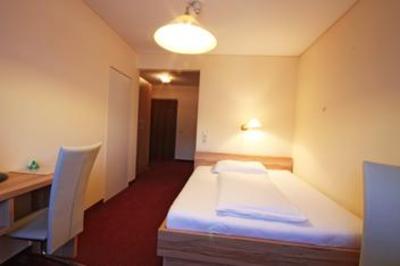 фото отеля Hotel Garni Schwarzer Adler