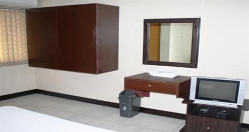 фото отеля 1st Avenue Hotel
