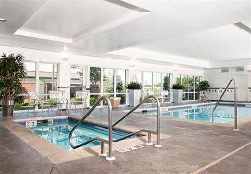 фото отеля Fairfield Inn & Suites Des Moines Airport