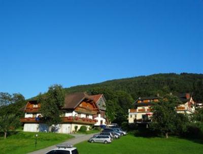 фото отеля Gasthof Neuhof Ossiach