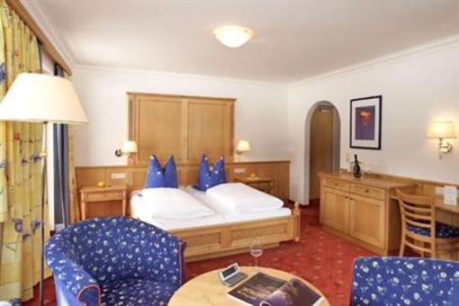фото отеля Landhotel Strasserwirt Sankt Ulrich am Pillersee