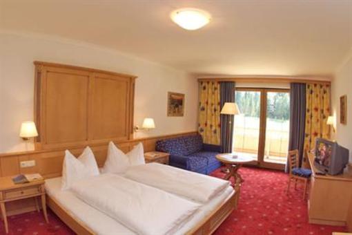 фото отеля Landhotel Strasserwirt Sankt Ulrich am Pillersee