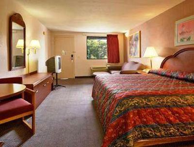 фото отеля Super 8 Laurel