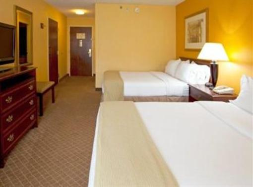 фото отеля Hoffman Inn & Suites