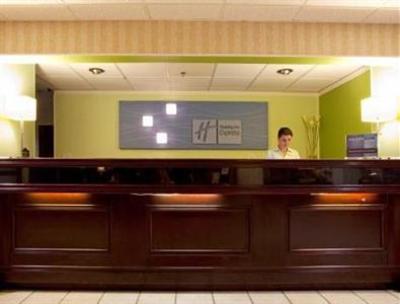 фото отеля Hoffman Inn & Suites