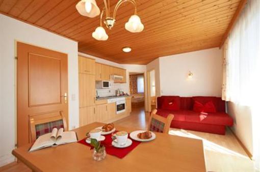 фото отеля Alpin Apartments Flachau