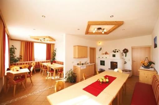 фото отеля Alpin Apartments Flachau