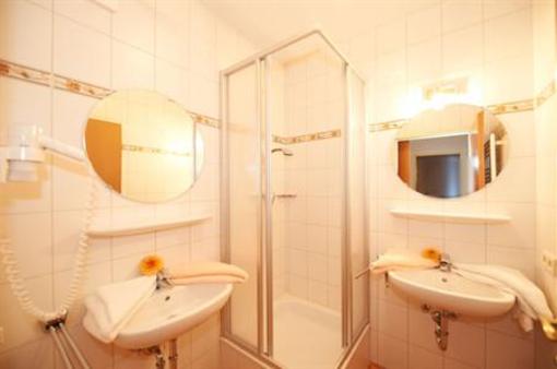 фото отеля Alpin Apartments Flachau