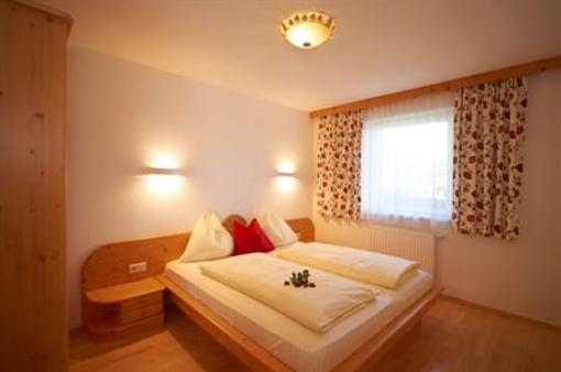 фото отеля Alpin Apartments Flachau