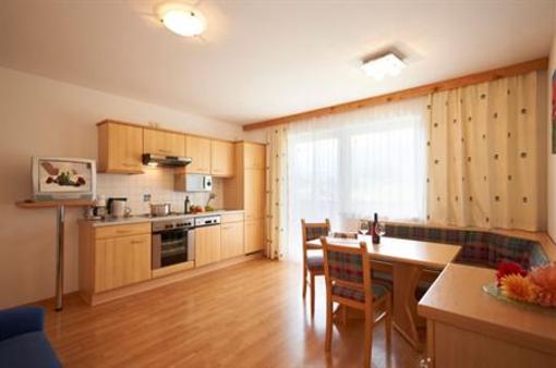 фото отеля Alpin Apartments Flachau