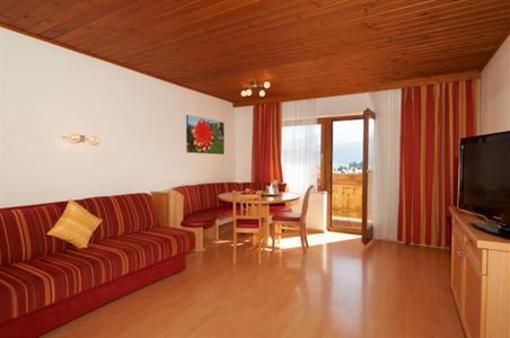 фото отеля Alpin Apartments Flachau