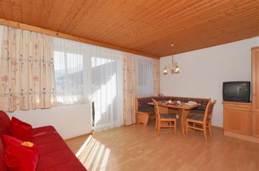 фото отеля Alpin Apartments Flachau