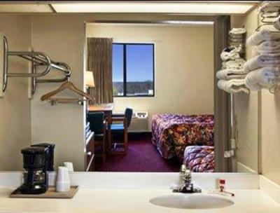фото отеля Super 8 Motel North Abilene