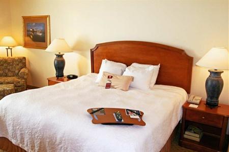 фото отеля Hampton Inn Philadelphia / Bridgeport