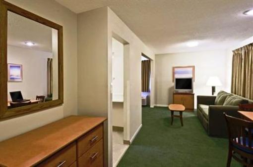 фото отеля Crossland Economy Studios - Cincinnati - Springdale - Tri-County Mall