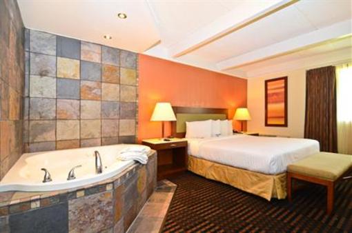 фото отеля Lexington Inn & Suites
