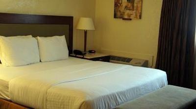 фото отеля Lexington Inn & Suites