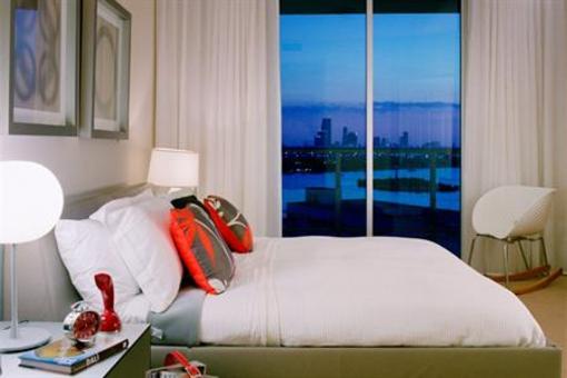 фото отеля Flamingo South Beach Center Tower Apartment