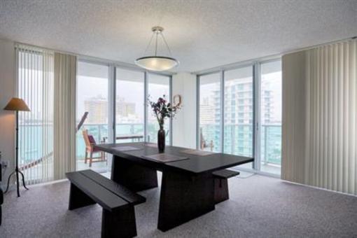 фото отеля Flamingo South Beach Center Tower Apartment