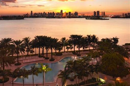 фото отеля Flamingo South Beach Center Tower Apartment