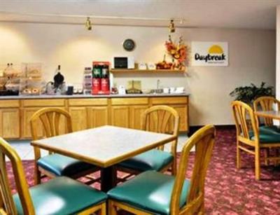 фото отеля Black River Falls Days Inn