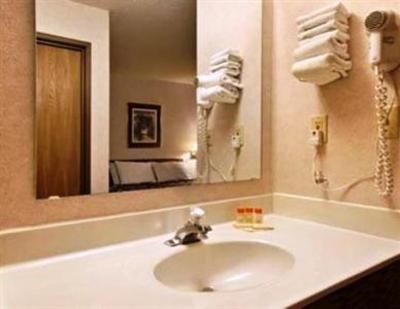 фото отеля Black River Falls Days Inn