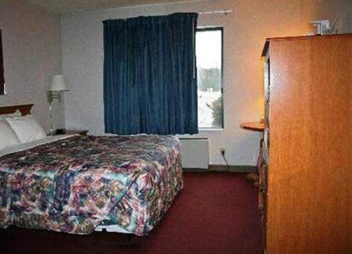 фото отеля Black River Falls Days Inn