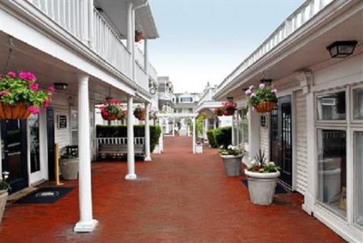 фото отеля Danfords Hotel & Marina
