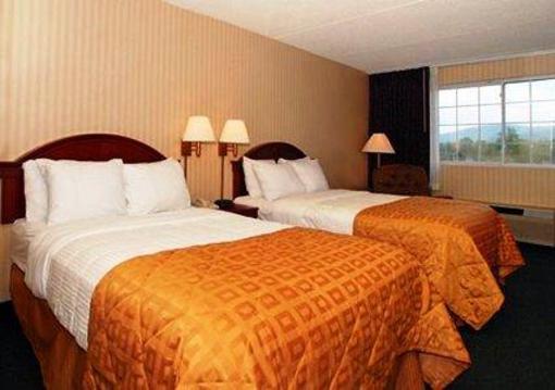 фото отеля Clarion Hotel Oneonta (New York)