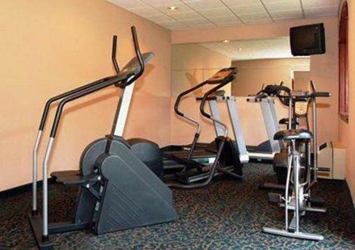фото отеля Clarion Hotel Oneonta (New York)