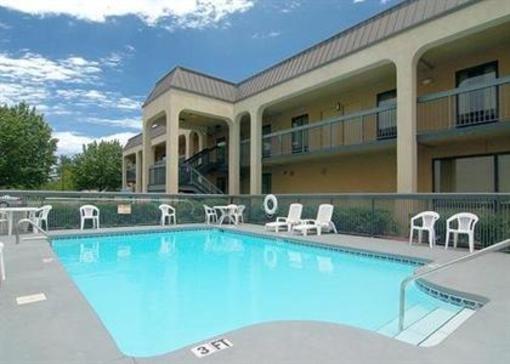 фото отеля Quality Inn Birmingham Irondale
