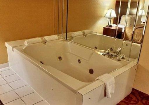 фото отеля Quality Inn Birmingham Irondale