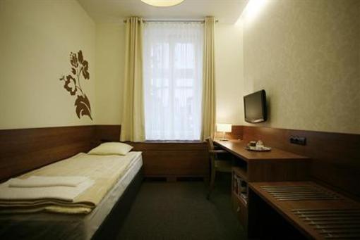 фото отеля Pokoje Goscinne Na Skrytej Poznan