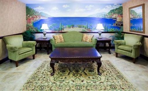 фото отеля Holiday Inn Express Hotel & Suites Concord