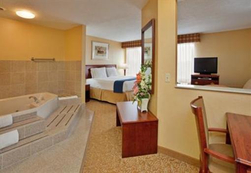 фото отеля Holiday Inn Express Hotel & Suites Fenton (Missouri)