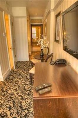 фото отеля Gaslamp Plaza Suites