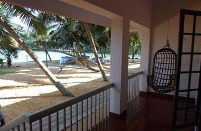 фото отеля Beach and Lake Ayurvedic Resort Trivandrum