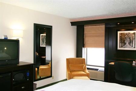 фото отеля Hampton Inn Kent Akron Area