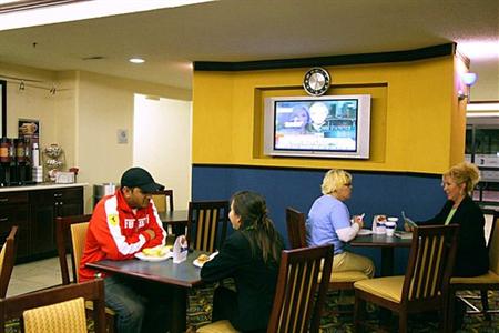 фото отеля Hampton Inn Kent Akron Area