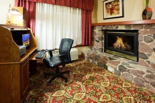 фото отеля Holiday Inn Hotel & Suites Wausau-Rothschild