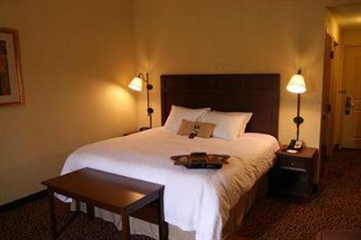 фото отеля Hampton Inn & Suites Madisonville, KY