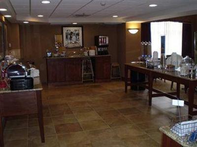 фото отеля Hampton Inn & Suites Madisonville, KY