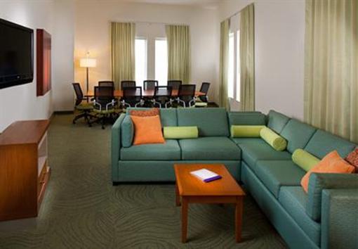 фото отеля SpringHill Suites New Orleans Convention Center