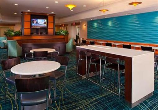 фото отеля SpringHill Suites New Orleans Convention Center