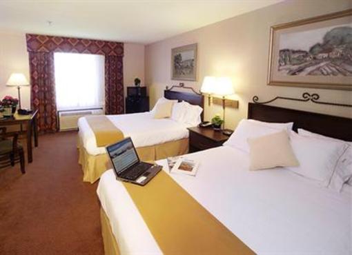 фото отеля Holiday Inn Express Hotel & Suites Marina