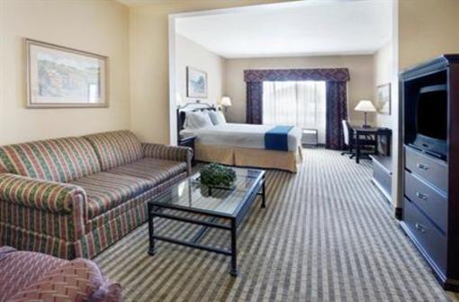 фото отеля Holiday Inn Express Hotel & Suites Marina