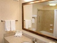 Holiday Inn Express Hotel & Suites Marina