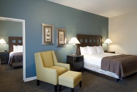 фото отеля Oxford Suites Silverdale