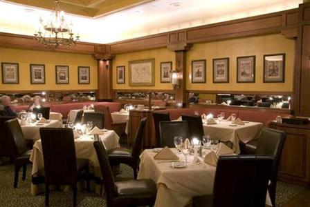 фото отеля Doubletree Inn at The Colonnade